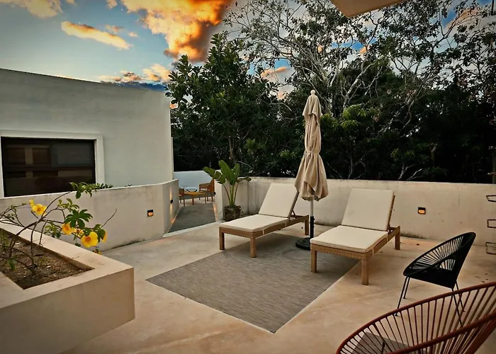 Luxury 5-br Oasis Golf, Private Pool, Beach! Holiday home *