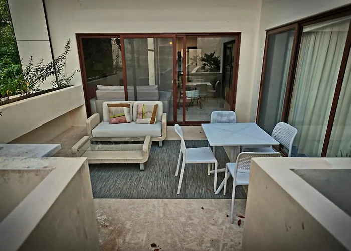 Holiday home Luxury 5-br Oasis Golf, Private Pool, Beach! *